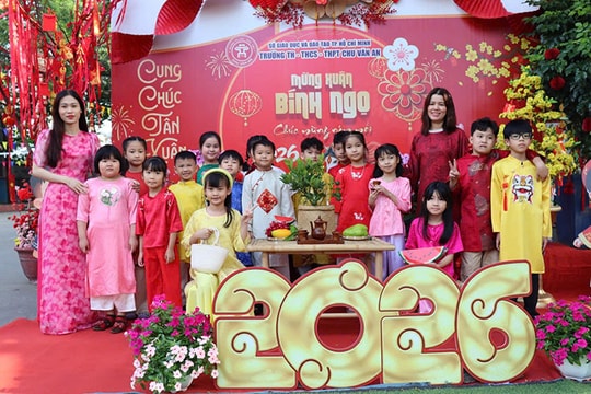 Nhiều trường học TP Hồ Chí Minh rộn ràng tổ chức Hội xuân trước Tết