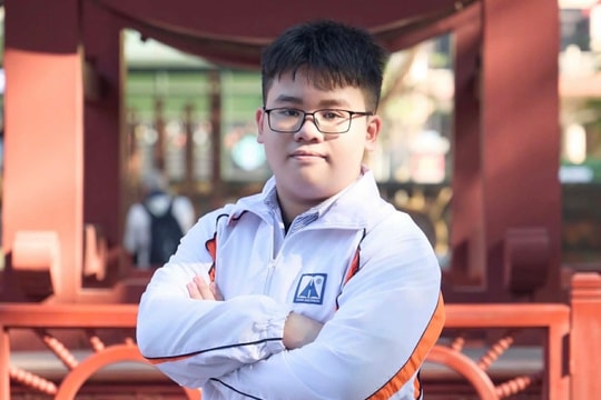 Nam sinh lớp 8 đỗ thủ khoa Vật lý lớp 9