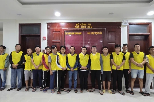 Bóc gỡ đường dây cá độ bóng đá 900 tỷ đồng trên không gian mạng