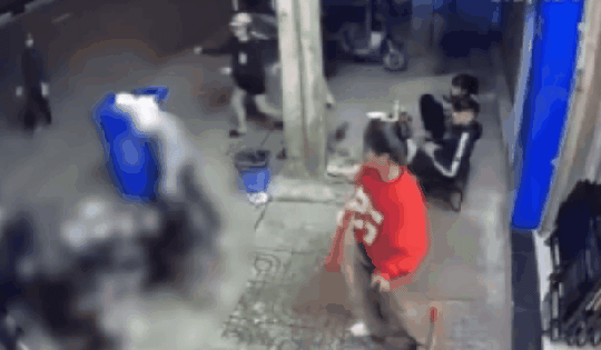 Nam sinh lớp 9 bị bạn học đánh tử vong thương tâm