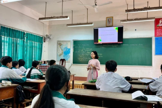 Đắk Lắk đề nghị rà soát kinh phí cấp bù phụ cấp ưu đãi cho giáo viên