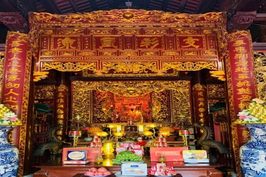 Hoàng giáp hai lần đỗ đầu, được vua Tự Đức ban tên