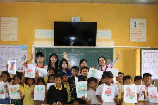 Khi người trẻ chọn cống hiến để trưởng thành