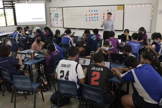 Giờ giải lao nhộn nhịp hơn nhờ lệnh cấm học sinh sử dụng điện thoại