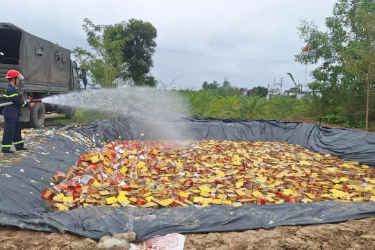 Bắc Ninh tiêu hủy hơn 10,8 tấn pháo hoa nổ buôn bán trái phép