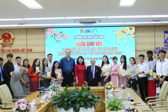 Ấm áp Tết sum vầy dành cho lưu học sinh Trường ĐH Cửu Long