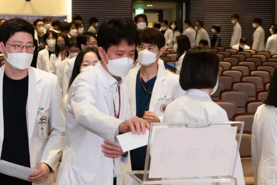 Hàn Quốc tăng chỉ tiêu trường y