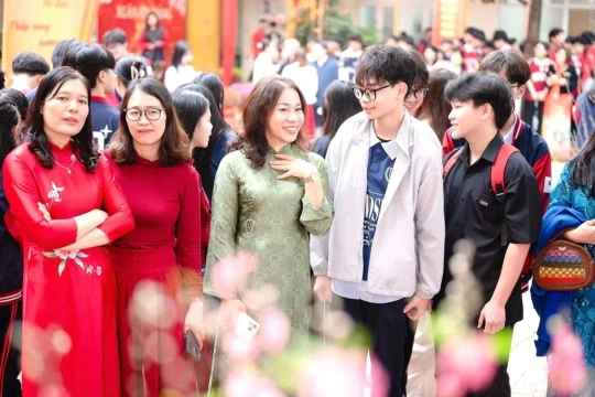 Học sinh Hà Nội thích thú với trải nghiệm đón Tết cổ truyền