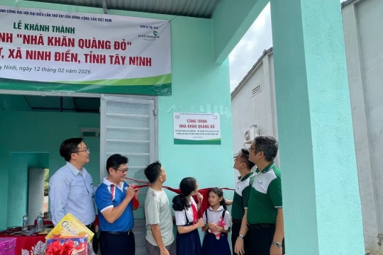 Tết trong ngôi nhà mới của 2 nữ sinh vượt khó học giỏi ở Tây Ninh