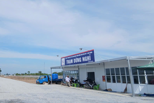 Khai thác tạm 2 trạm dừng nghỉ trên cao tốc Cần Thơ - Cà Mau trong dịp Tết