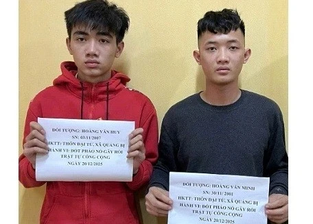 Khởi tố hai bị can mua, đốt pháo nổ trái phép dịp giáp Tết