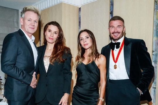 Bạn thân của gia đình Beckham: “Brooklyn đang mù quáng trong tình yêu”