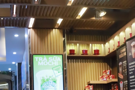 Sinh viên đi làm xuyên Tết kiếm 5-8 triệu đồng thay vì về nhà đoàn tụ