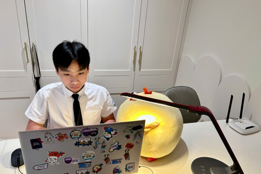 Nam sinh thi vượt cấp, thành á khoa Tin học của Hà Nội