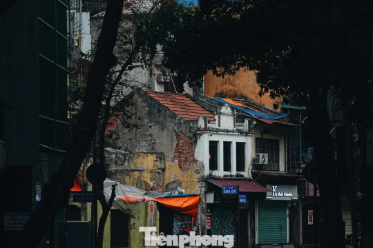 Vẻ đẹp hiếm có của Hà Nội trong buổi sáng đầu năm