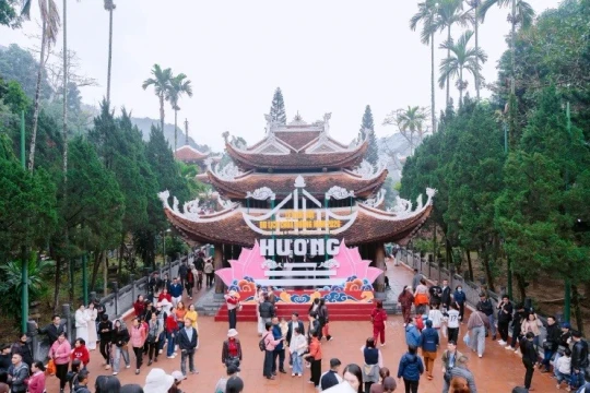 Hà Nội đón gần 594.000 lượt khách trong 5 ngày nghỉ Tết Nguyên đán