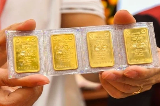 Giá vàng mùng 4 Tết ở mốc 181 triệu đồng, thế giới tiếp đà tăng lại mốc 5000 USD