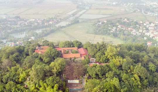 Ngọn núi cao chưa đến 100m, được mệnh danh là "núi rồng": Trên đỉnh có di tích quốc gia gần 1000 tuổi