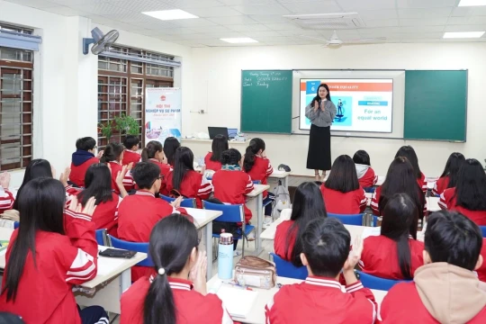 Từ người thầy truyền đạt đến người thầy kiến tạo