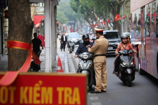 Mức phạt vượt đèn đỏ mới nhất đối với tất cả các loại xe, tài xế chú ý