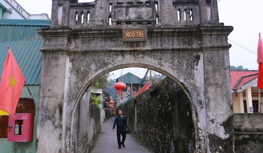 Làng cổ Đông Sơn - một trong 10 làng cổ đẹp nhất Việt Nam bên bờ sông Mã