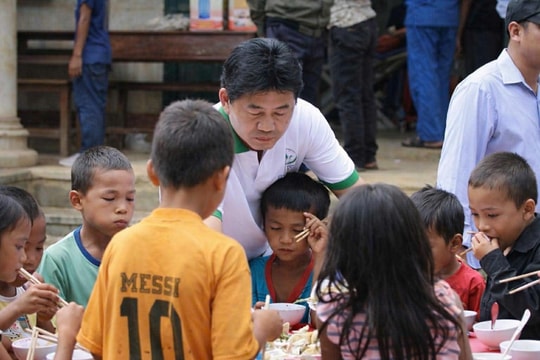 Bản lĩnh người Việt: vươn lên từ đôi tay, góp mặt bằng trí tuệ