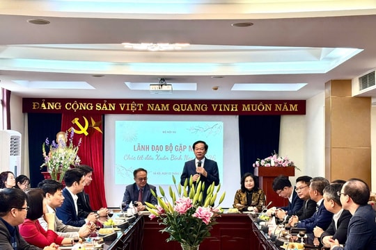 Nhiệm vụ khó của Bộ trưởng với việc đưa nhân lực Việt ra thế giới