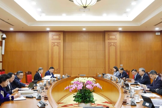 Báo cáo Bộ Chính trị các nội dung trình Hội nghị Trung ương 2