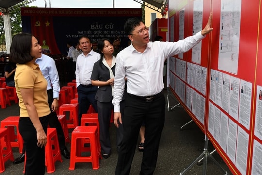 Lãnh đạo TPHCM kiểm tra việc chuẩn bị bầu cử sớm