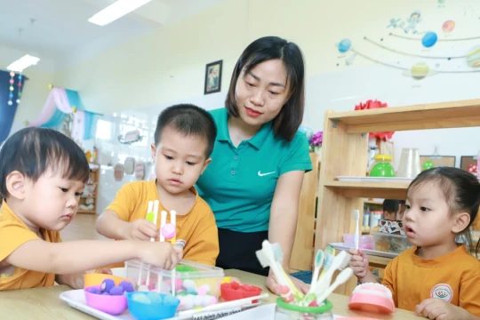 Nâng phụ cấp tối thiểu 70%: Động lực giữ chân giáo viên mầm non