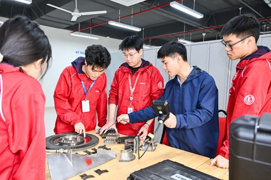 Đại học Bách khoa Hà Nội siết quy đổi IELTS, giảm tổ hợp xét tuyển