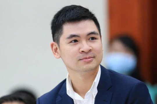 Chân dung chồng chủ tịch của Hoa hậu Đỗ Mỹ Linh, Đỗ Thị Hà ứng cử đại biểu Hội đồng nhân dân