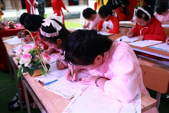 Nét đẹp lễ khai bút trên quê hương Trạng nguyên nhỏ tuổi nhất lịch sử