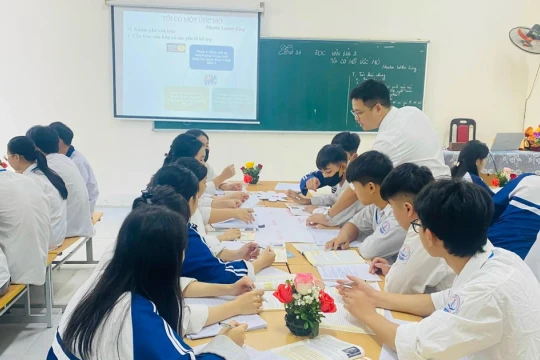 Chế độ làm việc giáo viên GD thường xuyên: Hoàn thiện pháp lý, khơi thông động lực