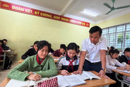 Gieo tình yêu lịch sử nơi biên giới