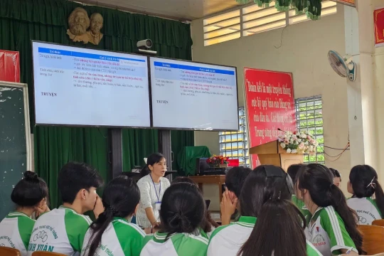 Đổi mới nội dung, hình thức giáo dục pháp luật trong nhà trường