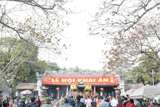 Ninh Bình phát ấn Đền Trần từ 5h sáng Rằm tháng Giêng