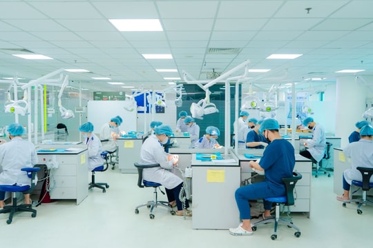 Đào tạo y khoa không thể chỉ trong giảng đường