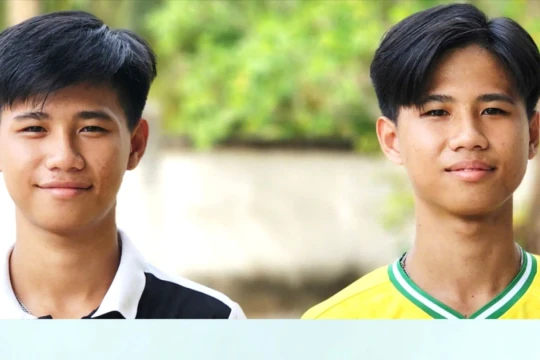 Hai cặp song sinh ở Cần Thơ cùng viết đơn tình nguyện nhập ngũ