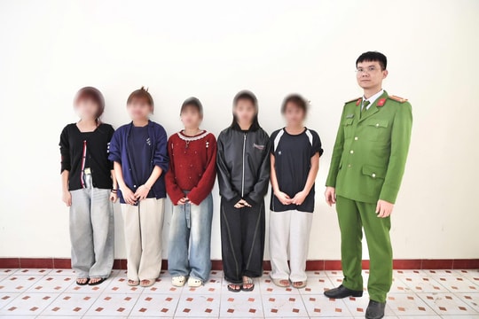 5 nữ sinh lớp 8 ở Tuyên Quang âm thầm rời trường, bắt xe khách đi Hà Nội: Cuộc truy tìm nghẹt thở đến tận khuya