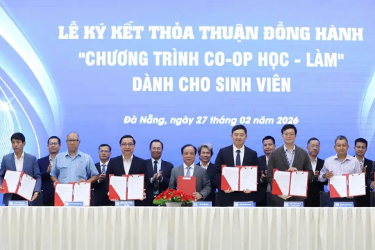 Doanh nghiệp trở thành 'giảng đường mở' của đại học