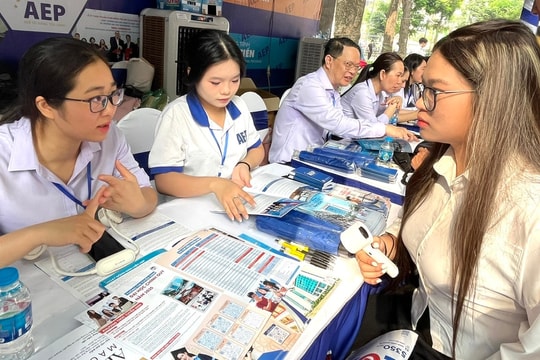 Trường lâu đời giữ B00, nhiều nơi mở rộng tổ hợp