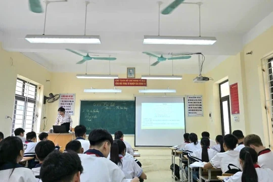 Trường THCS Phạm Công Bình đẩy mạnh chuyển đổi số, nâng cao chất lượng giáo dục