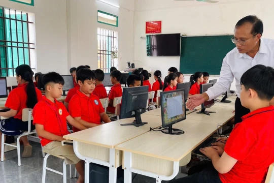 Nghị quyết 71 và bước ngoặt chiến lược: Nâng chất đội ngũ