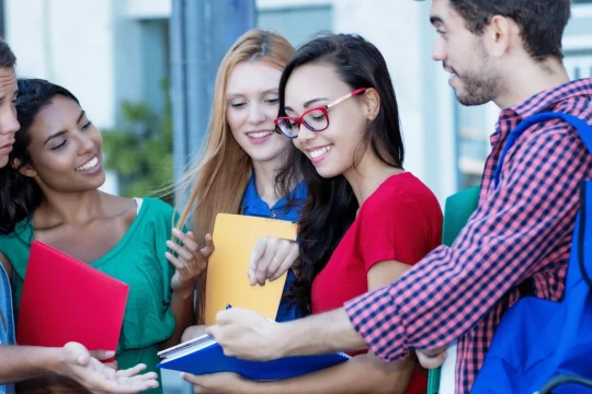 Australia tăng gấp đôi phí visa