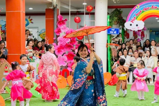 Thao giảng chuyên đề: Nối dài tri thức và tình yêu nghề