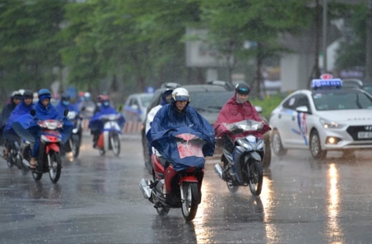 Tin gió mùa Đông Bắc mới nhất: Ngày mai, nhiều tỉnh có mưa vừa, mưa to