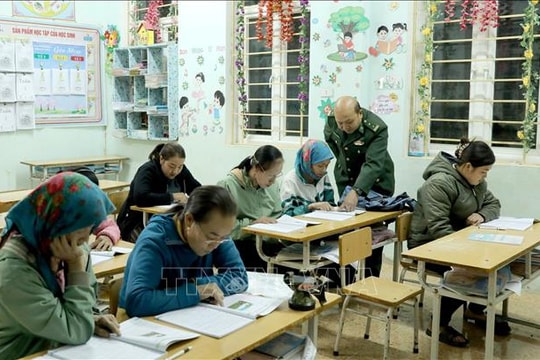 Thể chế hóa quy định về phổ cập giáo dục, giáo dục bắt buộc và xóa mù chữ