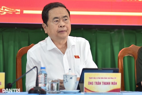 Chủ tịch Quốc hội Trần Thanh Mẫn và các ứng viên tiếp xúc cử tri tại TPHCM