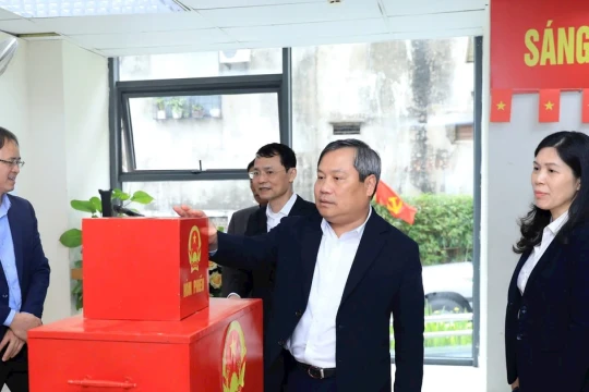 Chủ tịch Hà Nội yêu cầu chuẩn bị kỹ lưỡng, bảo đảm bầu cử không sai sót